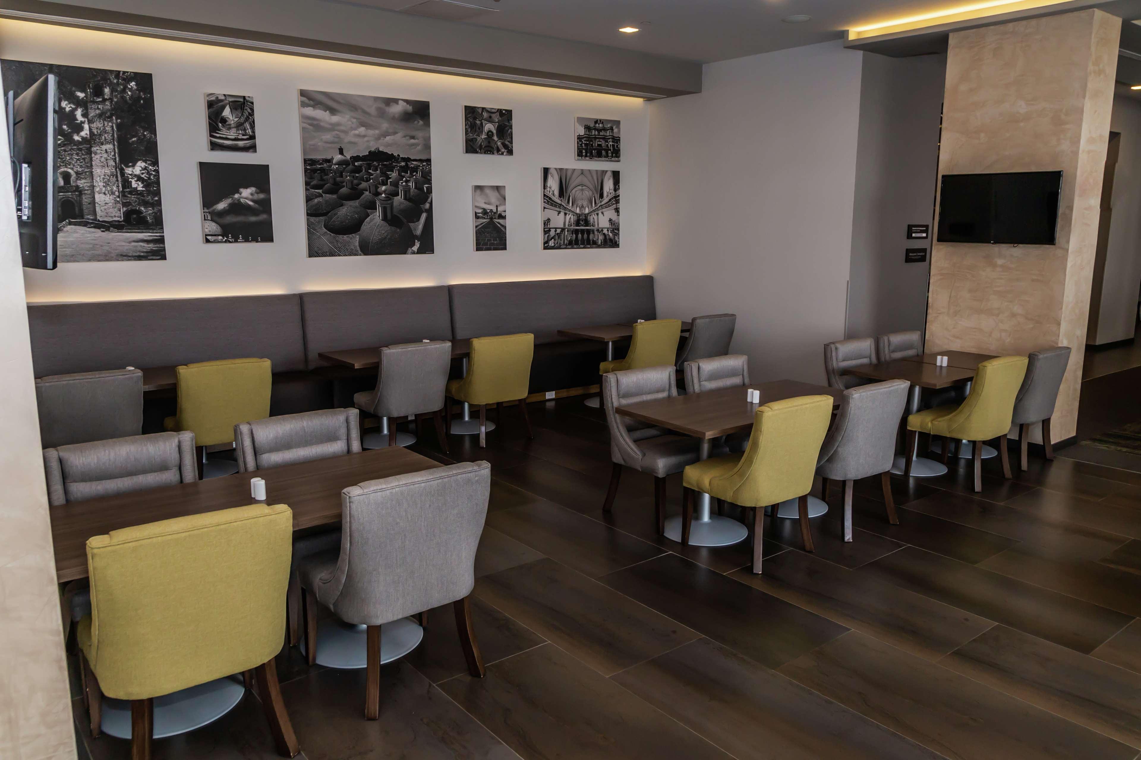 Hampton Inn & Suites By Hilton Puebla Exterior foto